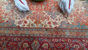 رنگ برداری فرش در قالیشویی شربت اوغلی